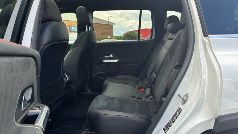 Mercedes-Benz GLB 200 AMG Line Premium Plus 5dr 7G-Tronic Petrol Estate